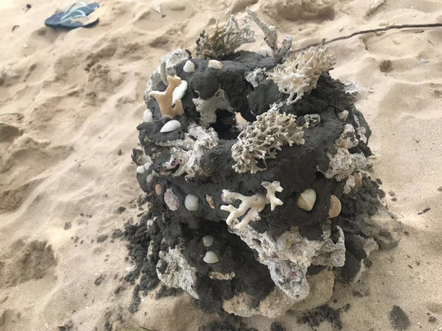 简单生活，在这个蓝天白云晴空万里的浪漫岛国，浪费时间才是正事