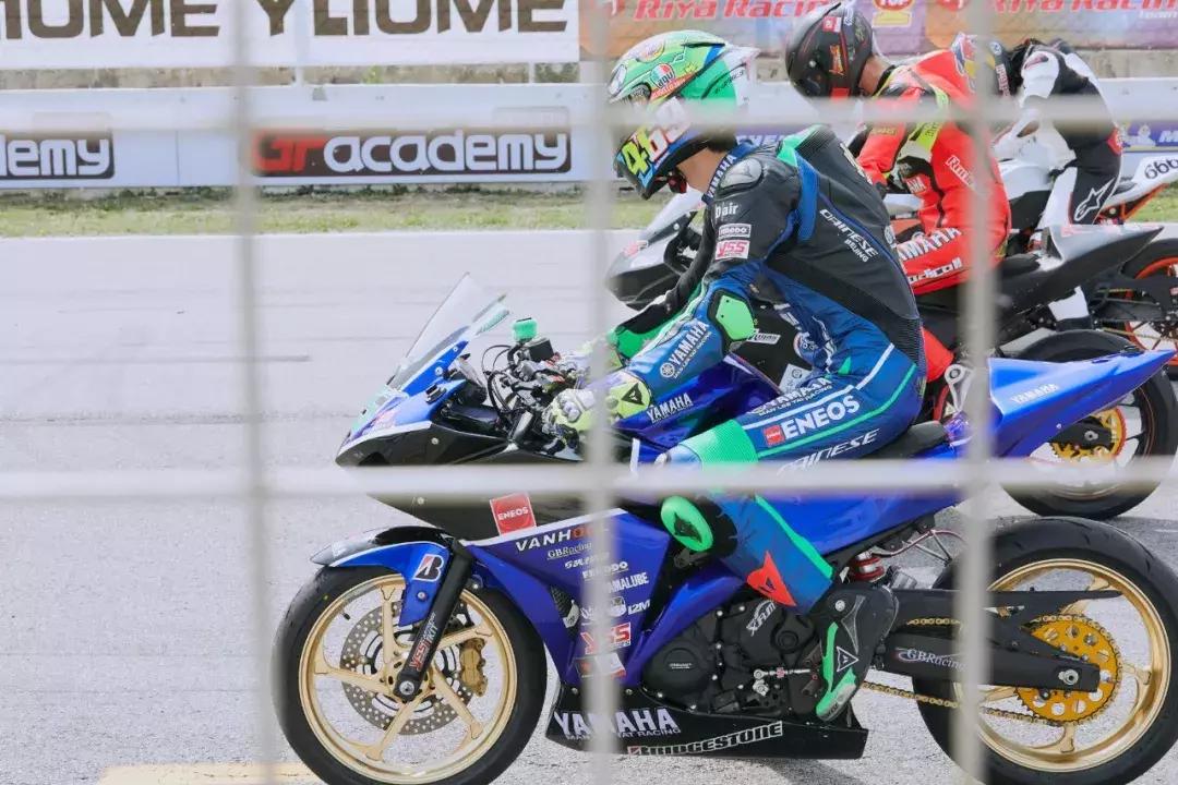 长得漂亮就是娘娘腔？现在的弟弟个顶个真材实料