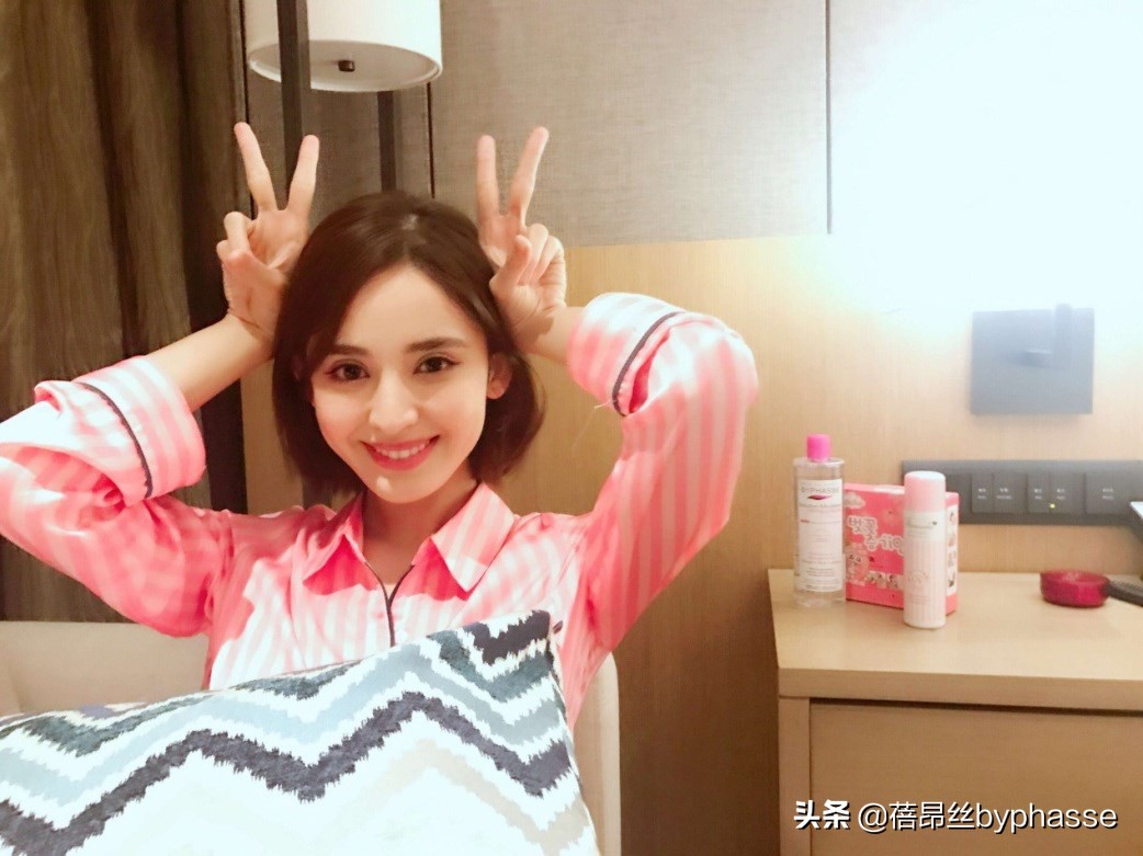 娜扎袁姗姗吴昕,娜扎自然堂雪肌追光