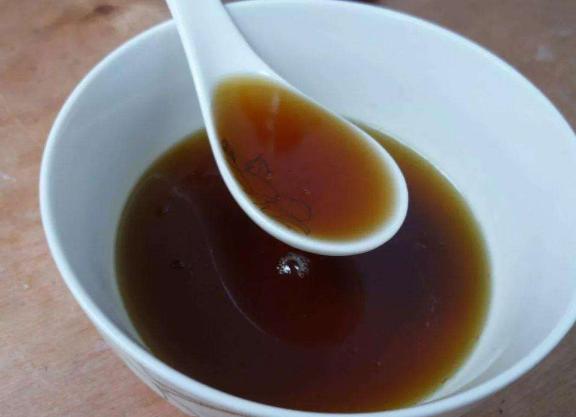 油烟机的废油别扔留下省钱又实用,油烟机废油养花的正确方法