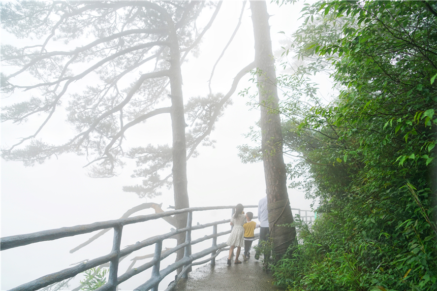 安徽九华山玻璃栈道,安徽悬崖玻璃栈道