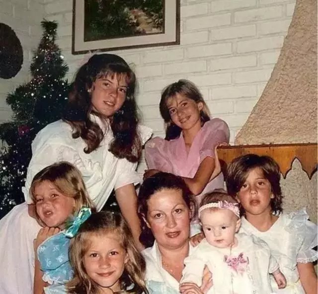 全世界最贵的模特走一步318万,第一位在国际上获奖的超模