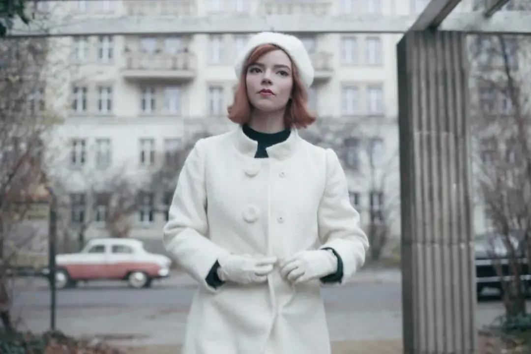 比起《女王的棋局》，女王的衣橱才是经典所在