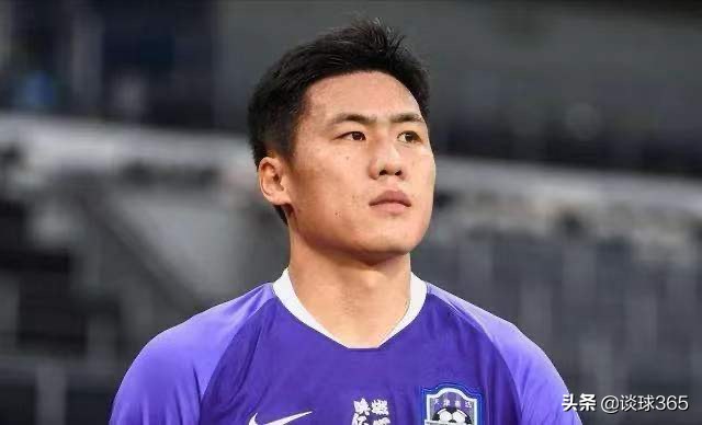 泰达捡到宝！29岁原中甲队长或成新一代带刀后卫，可接班曹阳