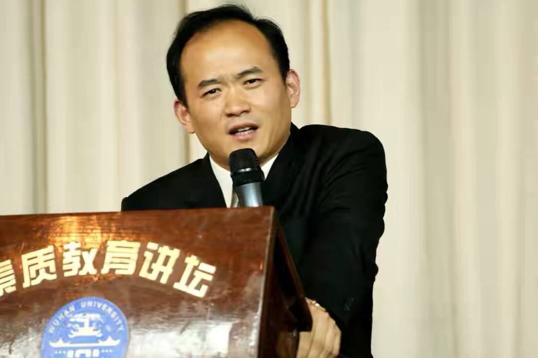 湖北前首富为何锒铛入狱,湖北前首富获国家赔偿