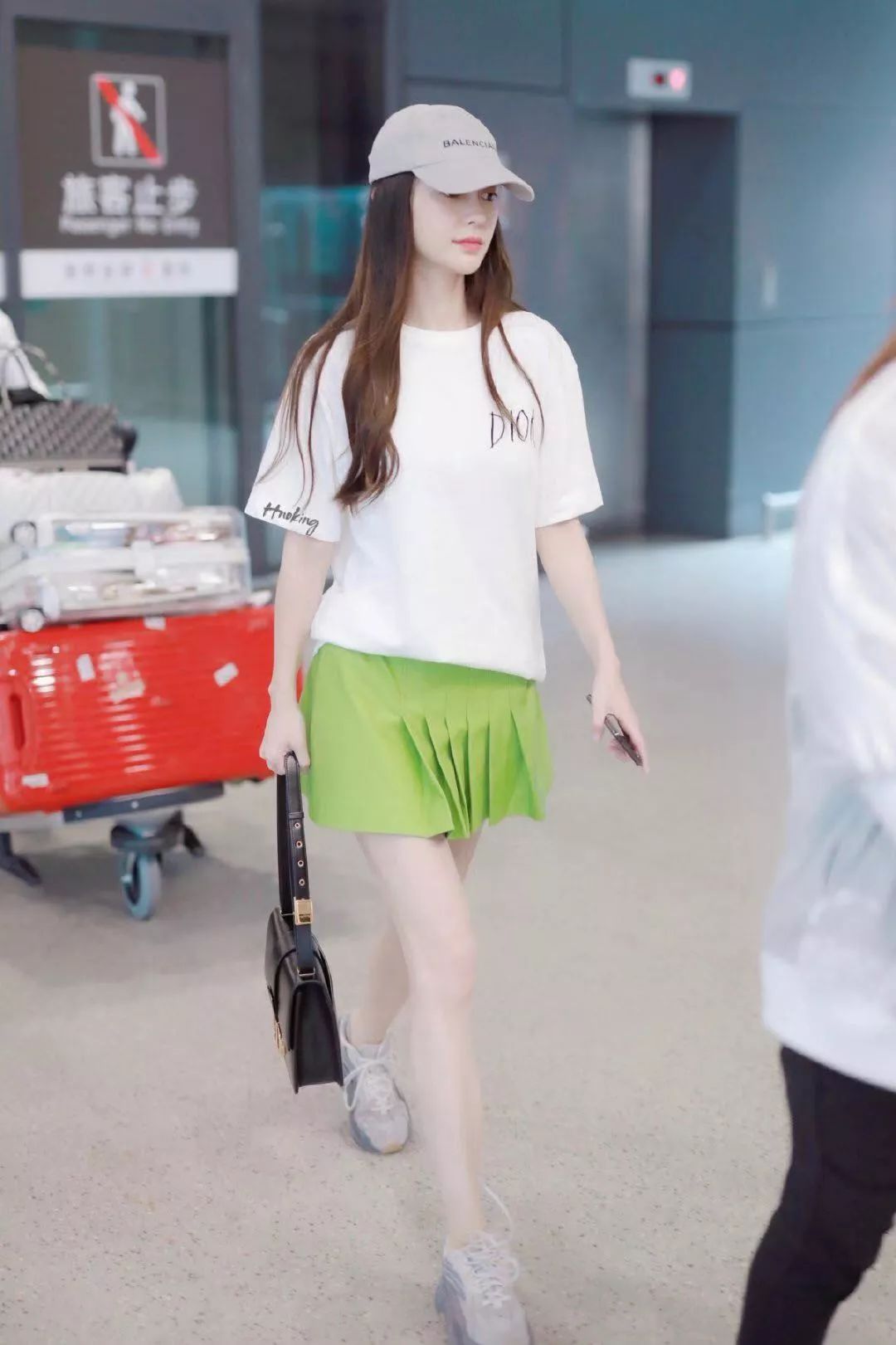 baby大秀事业线肋骨尽显瘦脱相,baby瘦胸前肋骨