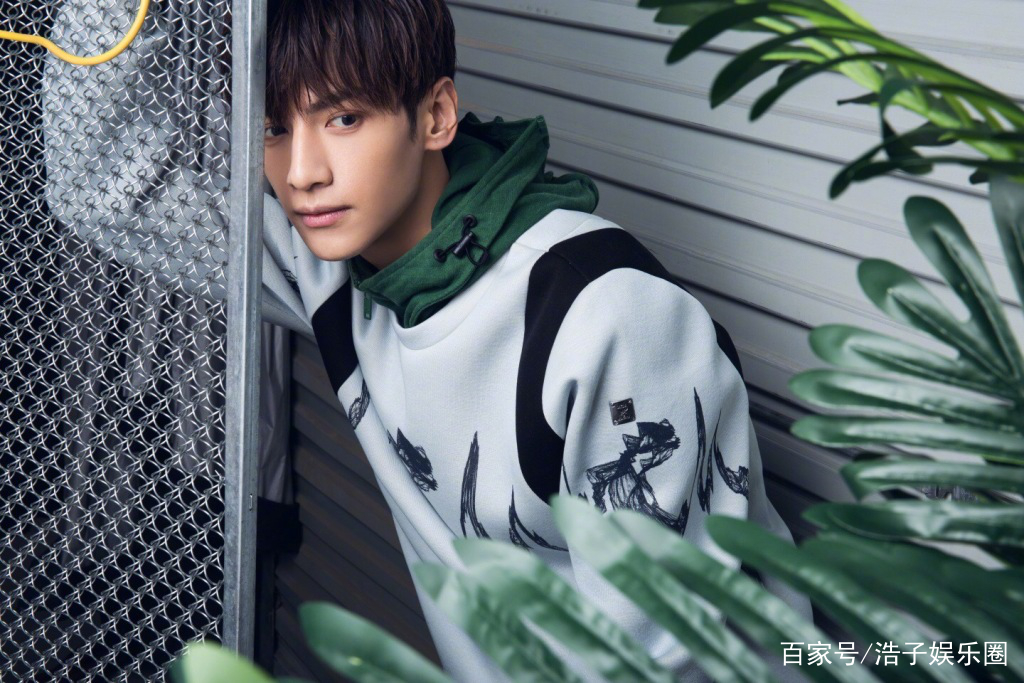 少年郎罗云熙白衣飘飘,白衣少年罗云熙任嘉伦