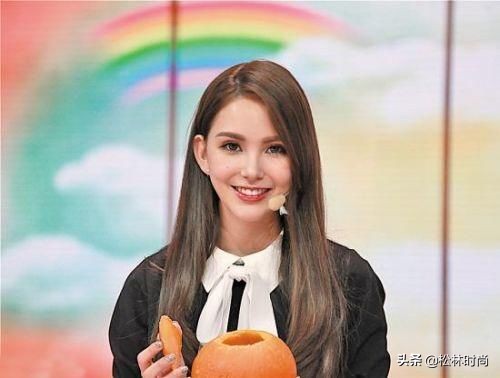 昆凌设计包包视频,昆凌的包包