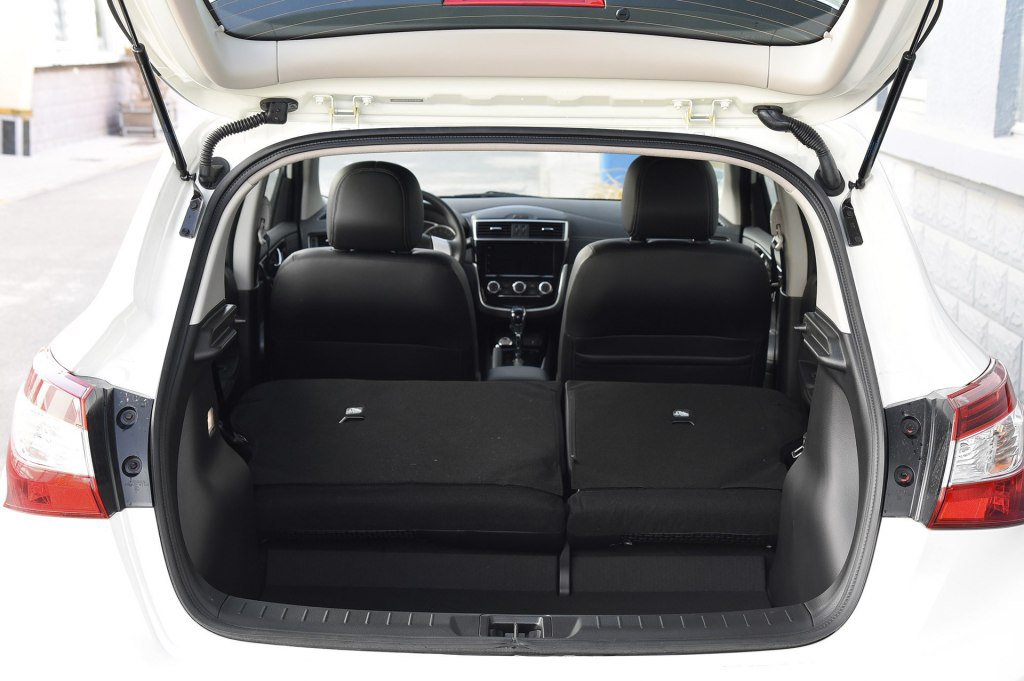 轩逸飞度威驰致炫哪个值得入手,飞度和致炫谁更值得买价格实惠