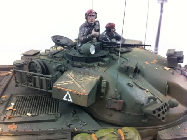 如何做一辆逼真的坦克模型？这些步骤必不可少，连餐巾纸都有奇效