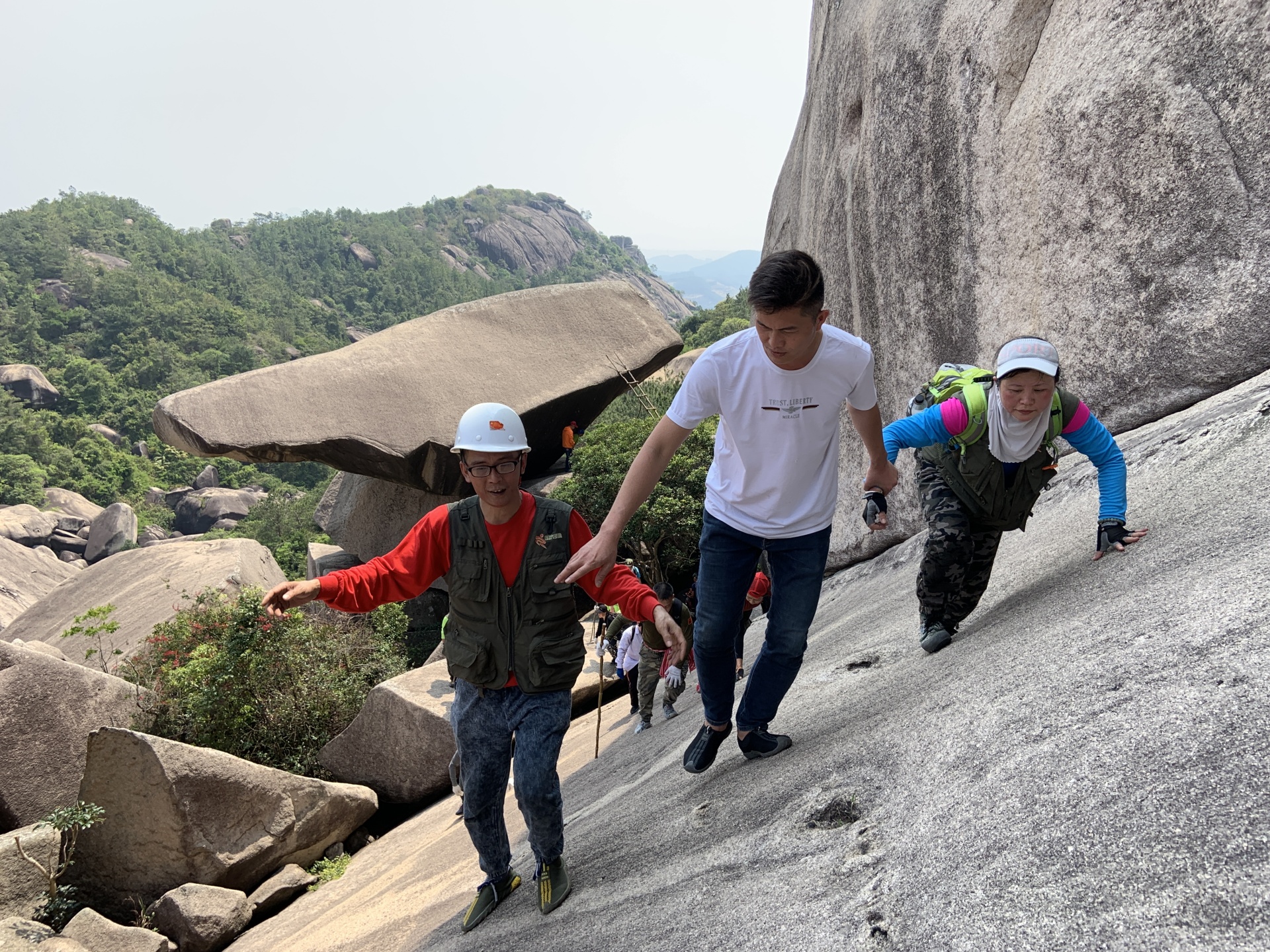 乌山三石连登快乐之旅星期六登山队
