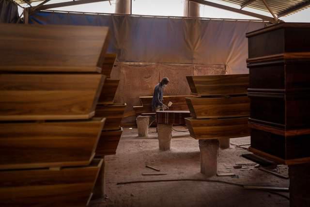 曹县棺材出口日本,承包日本9成棺材的曹县