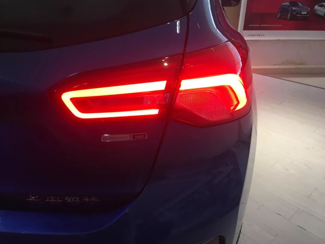 试驾小钢炮全新福克斯active,试驾新福克斯