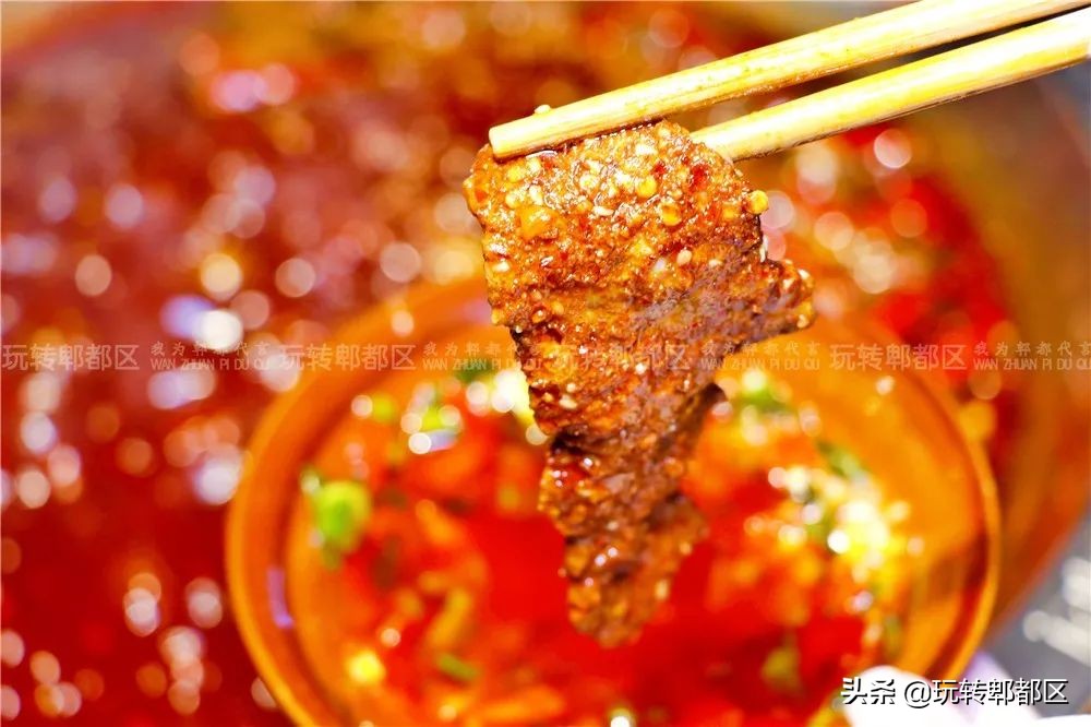 重庆来的集市火锅，就在郫都区蜀都万达！！吃相因去喽