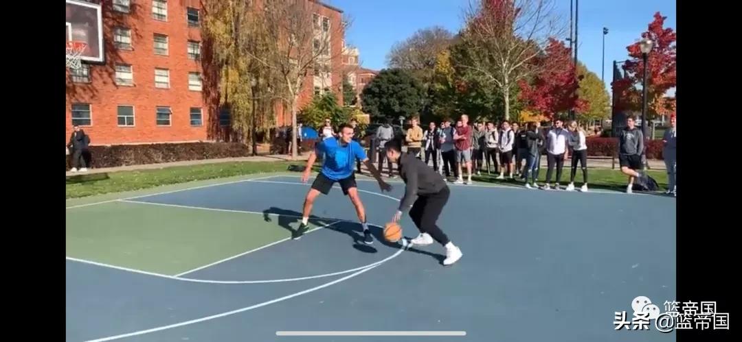 两层三秒区、三条三分线？看完这些感觉不认识篮球场了