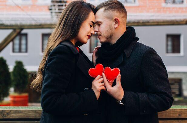 真正喜欢过的人再遇到还是会心动,真正喜欢过的人回头看还是会心动