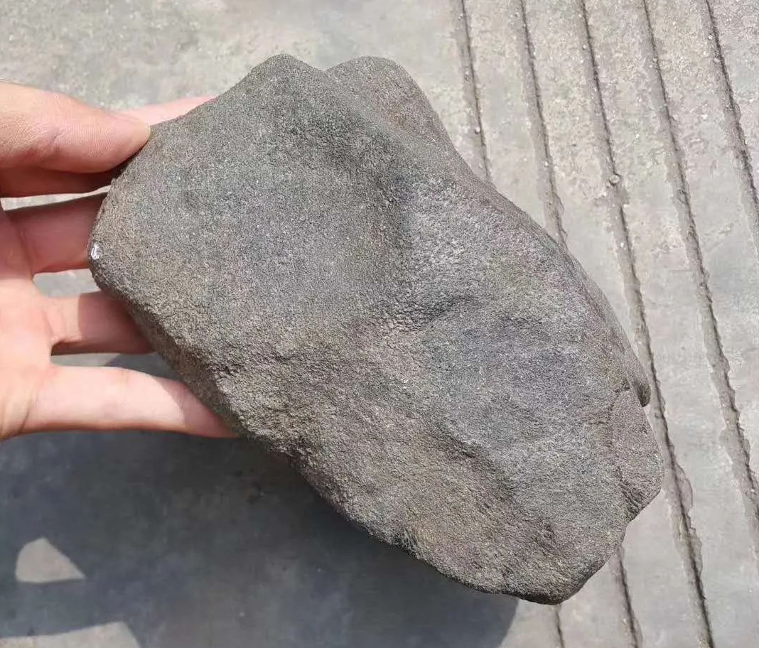 翡翠原石新手必看,如何在翡翠原石皮壳上看有没有棉