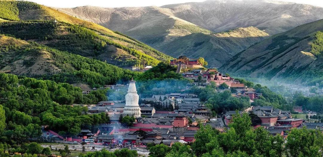 五台山的两大佛教,佛教在五台山发展史