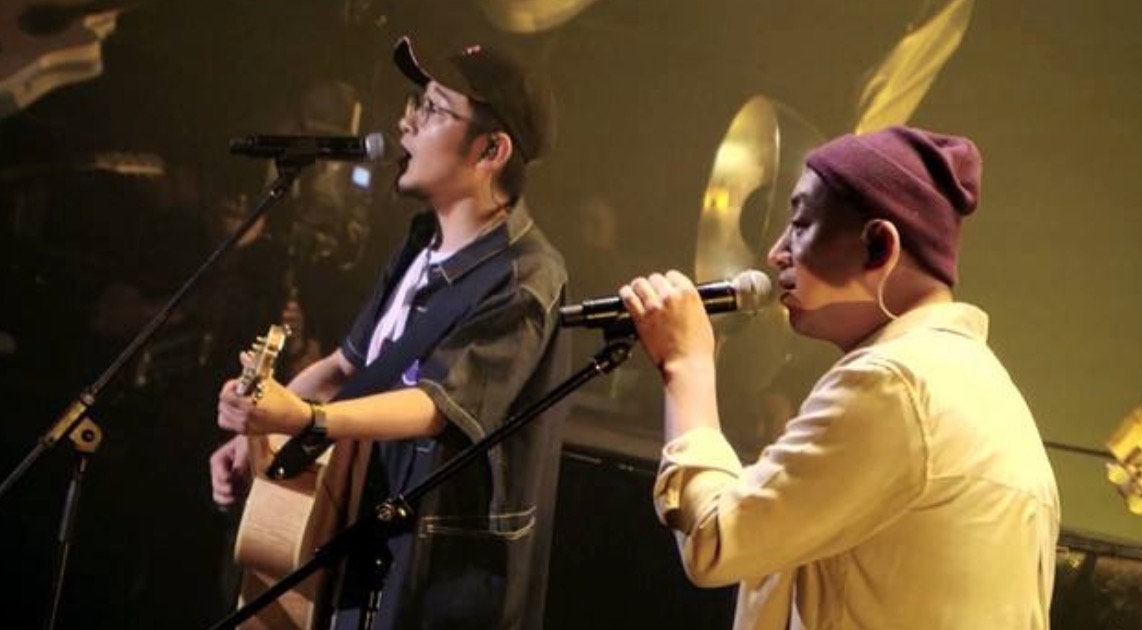 乐队的夏天|黑撒的歌词太土?是你没读懂含蓄的古城