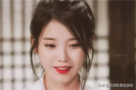 适合大脸小脸的短发型图片,今年流行脸大的女生适合什么发型