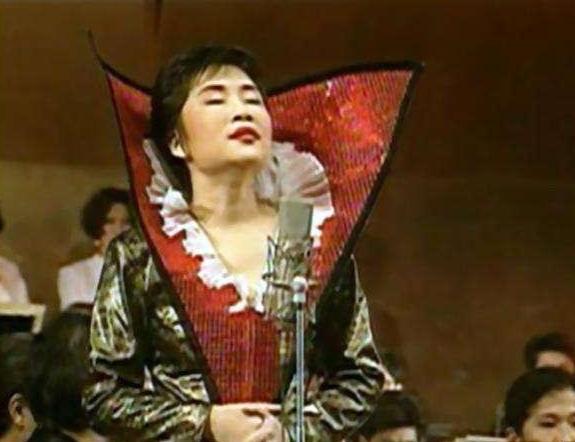 “苦海无涯，回头是岸”，2次被小三，李娜比你想象的更惨