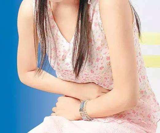 女性更年期提前是什么原因引起的,女性例假提前来什么原因