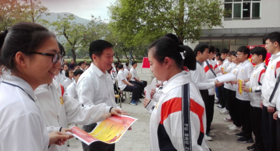 肇庆端州入读小学条件,肇庆宣卿中学要什么条件才能入读