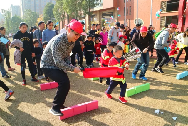 运动为主题的儿童绘本亲子表演,绘本亲子运动会