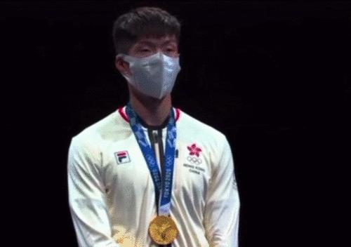 香港健儿奥运夺金牌唱国歌视频,香港奥运冠军夺冠国歌视频