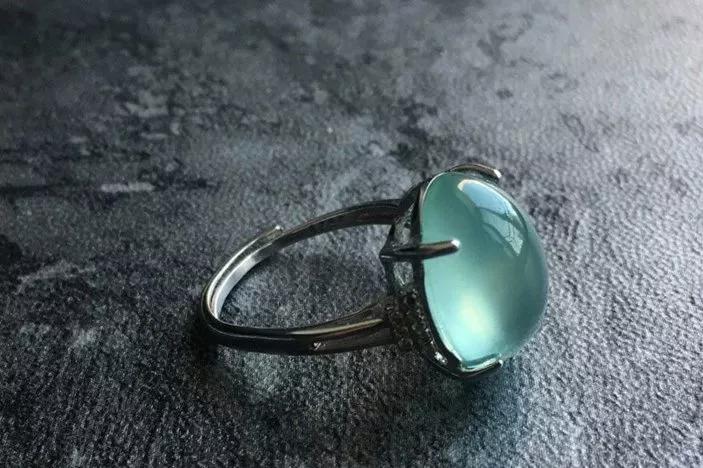 玉镯养人,可以养人的玉镯