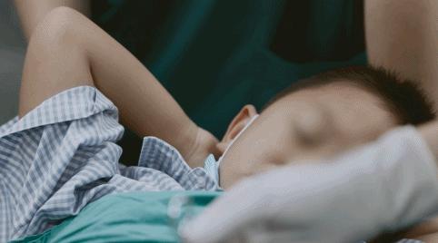 这国产「超级英雄」，我给满分，一点不虚