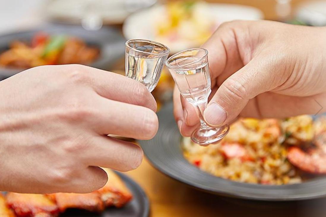 十招最简单的解酒方法蜂蜜水,解酒喝蜂蜜水还是茶水效果好