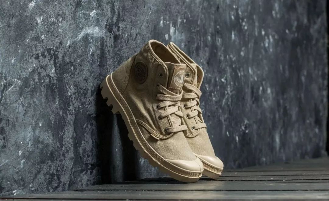 palladium帕拉丁联名款面包鞋,性价比极高的潮牌鞋