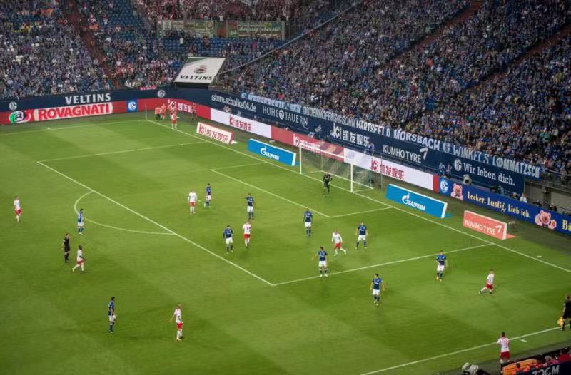 盘点世界足坛五大忠魂,罗马王子领衔,一城终老