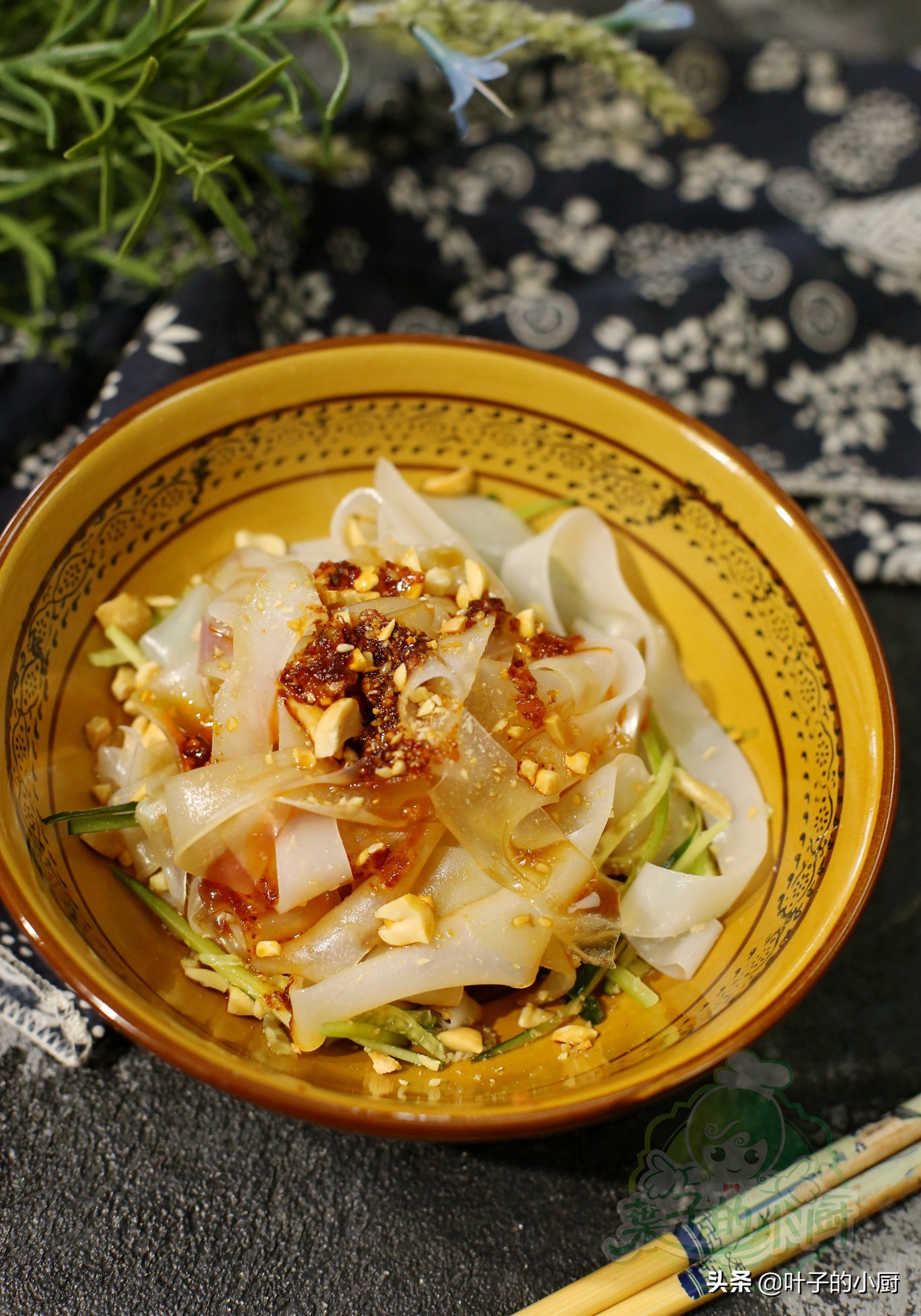 正宗做凉皮的方法和技巧,凉皮为什么发粘干裂