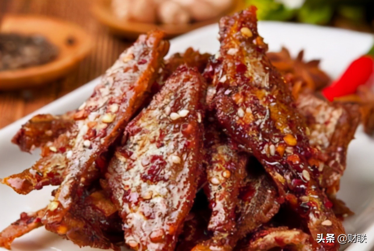 一年卖出12亿包,小鱼干成新宠!成本却只有4角,其中有何猫腻?