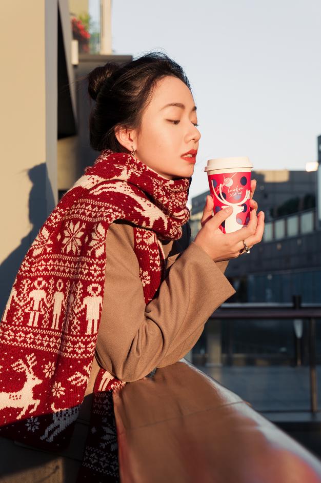 瑞幸颜值天花板回归了,瑞幸到底是元气满满还是啪啪打脸