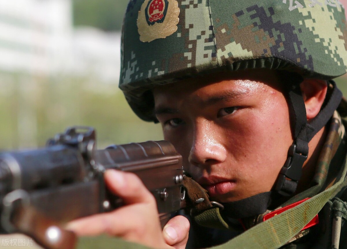 直招士官哪些条件通不过,直招士官和普通义务兵哪个好