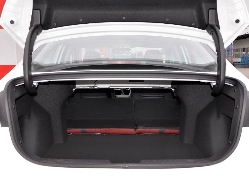 动力好省油耐用操控好的家用车suv,最省油的紧凑级家用轿车试驾