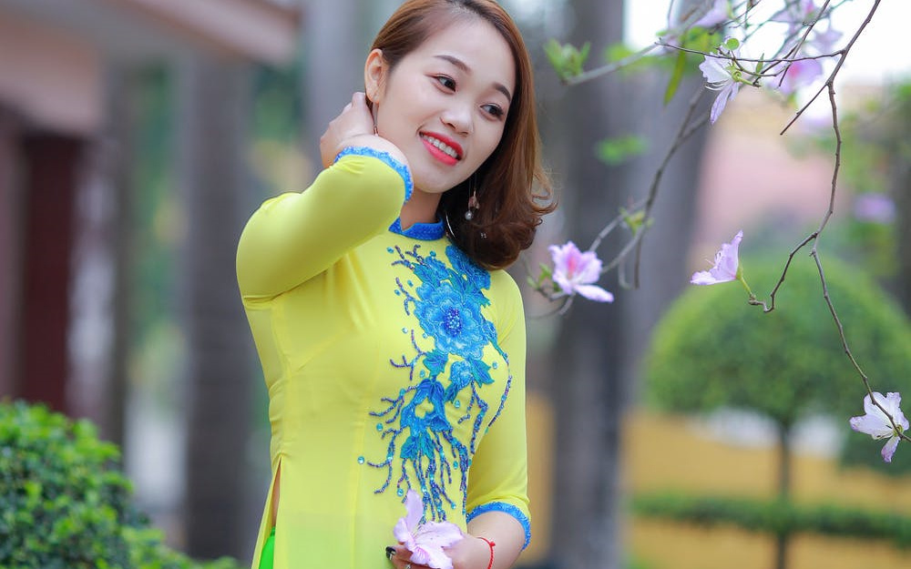 男人聊天很枯燥,男子每天无所事事