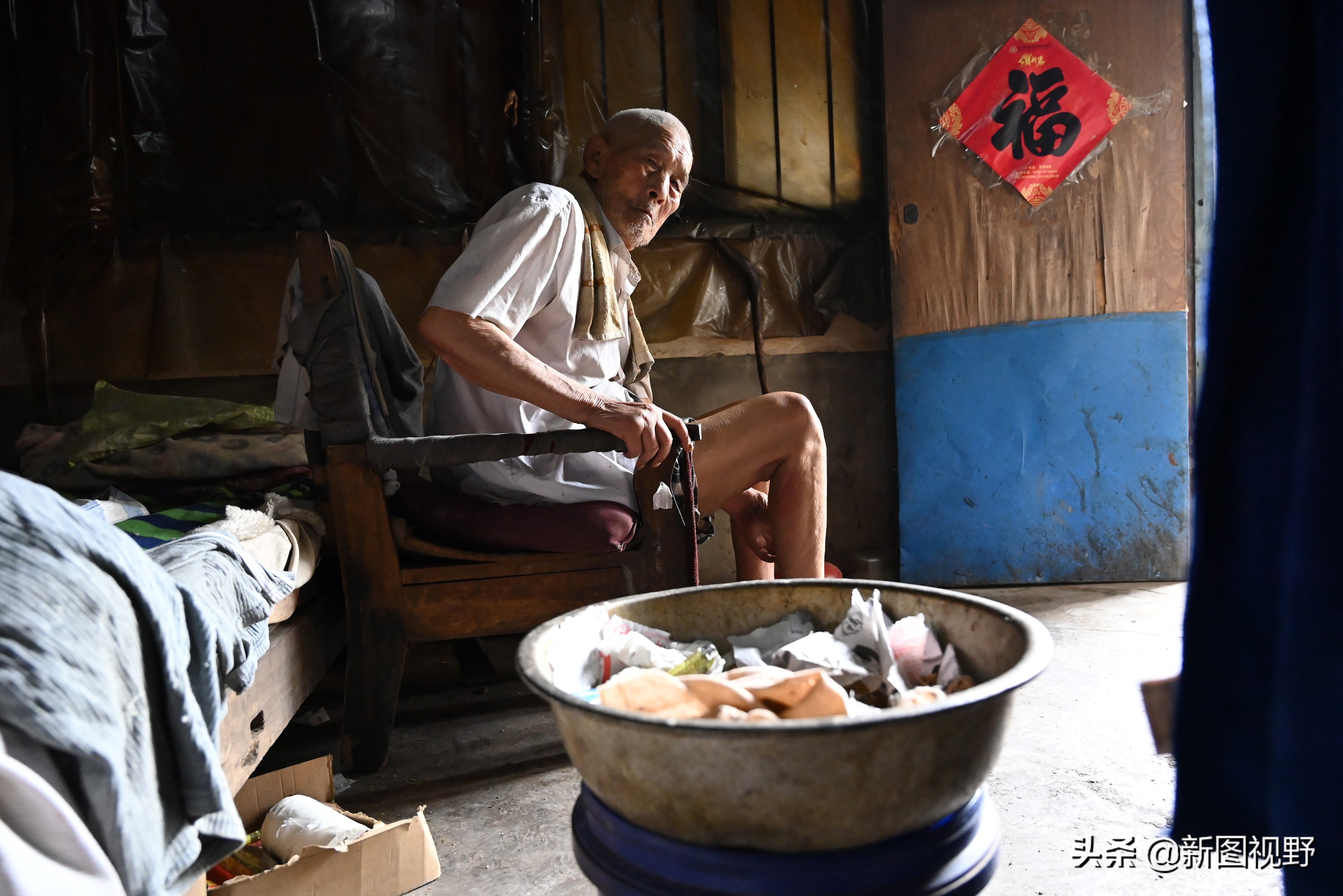 100岁爷爷一日三餐,100岁的爷爷长寿秘诀