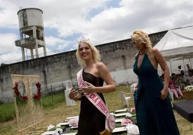 喜茶、饿了么喝出指套！美退出中导条约；微信2万人感染勒索病毒