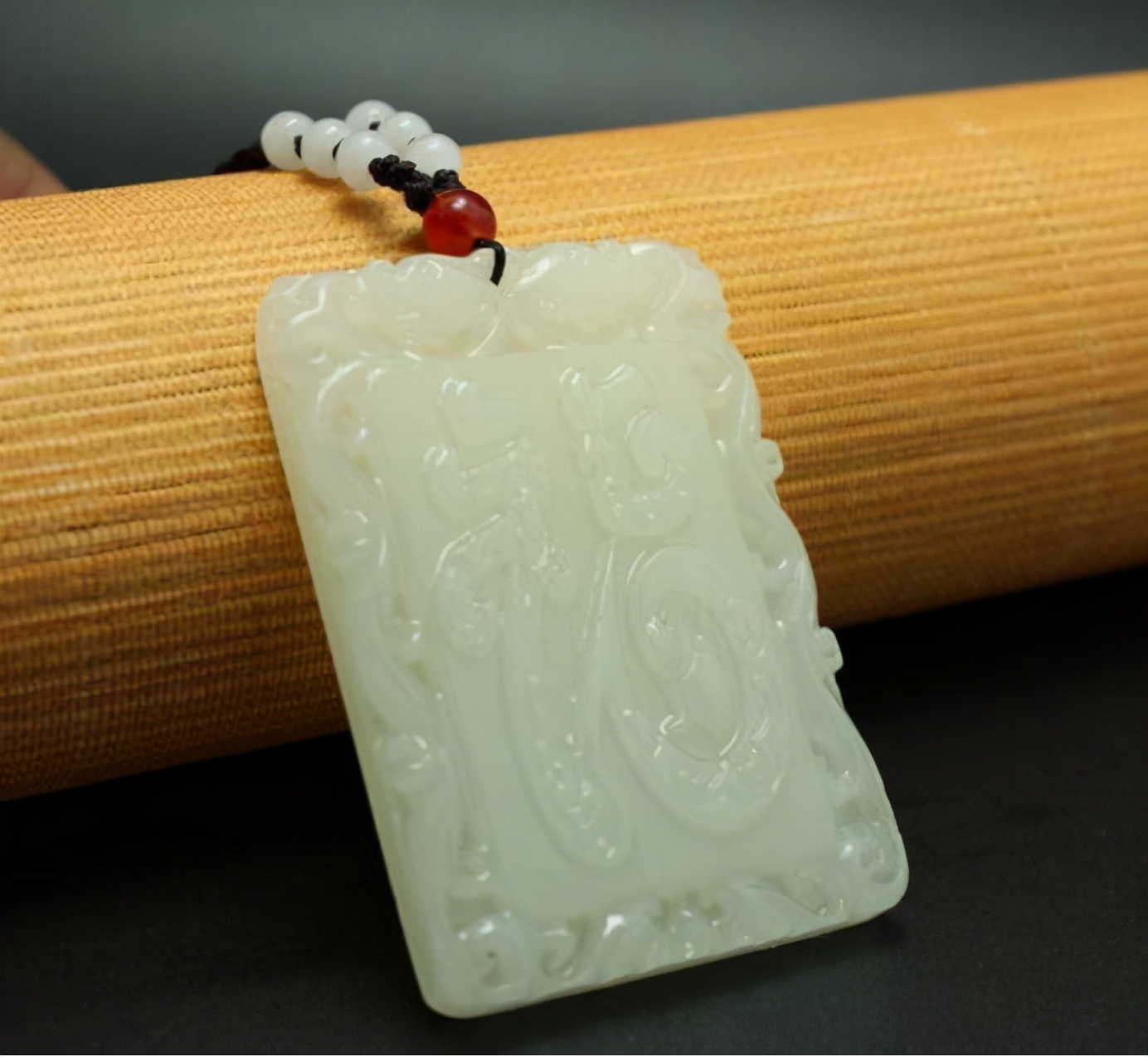 这4种“李鬼”都不是和田玉！莫要再“打眼”