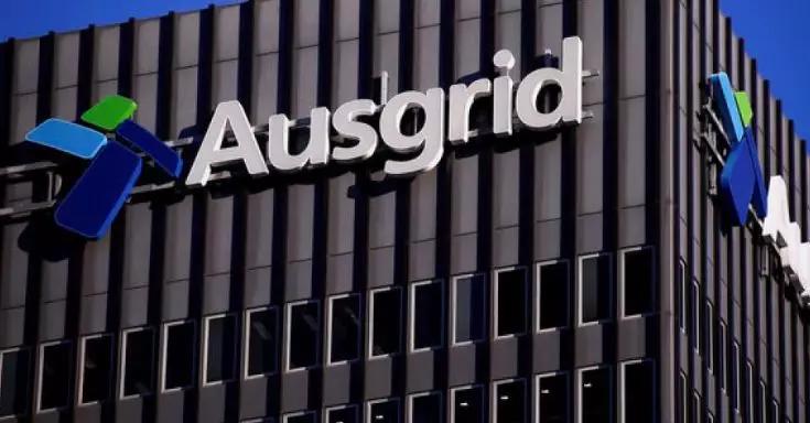 才刚刚以15亿澳币收购贝拉米，这就又豪掷6亿澳币收购狮子，这头牛简直太牛了