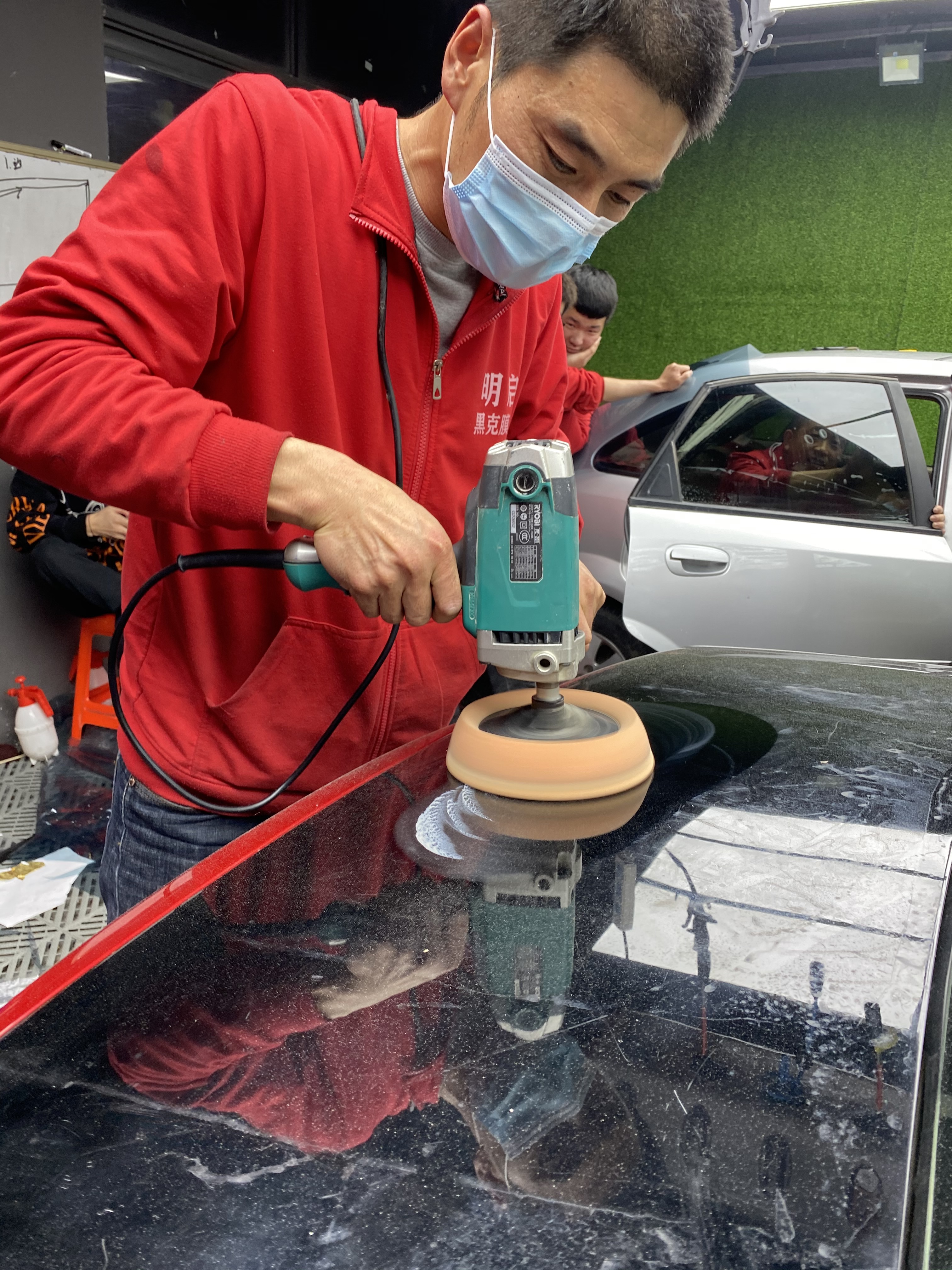 美容抛光的正确步骤,汽车美容抛光手法教程