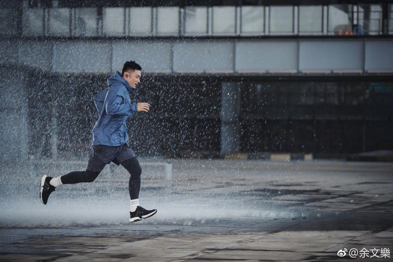 秋名山车神周杰伦余文乐赛车,秋名山车神余文乐开什么车
