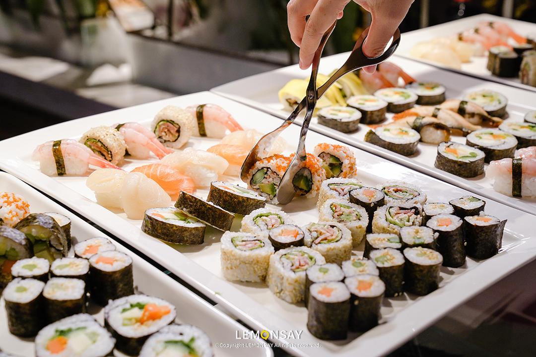 深圳海边观景酒店,深圳高层酒店窗外夜景