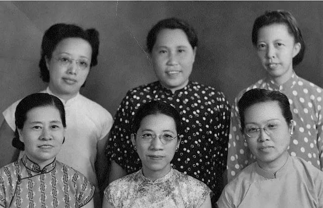 留学生老照片,老照片100年前的大学生