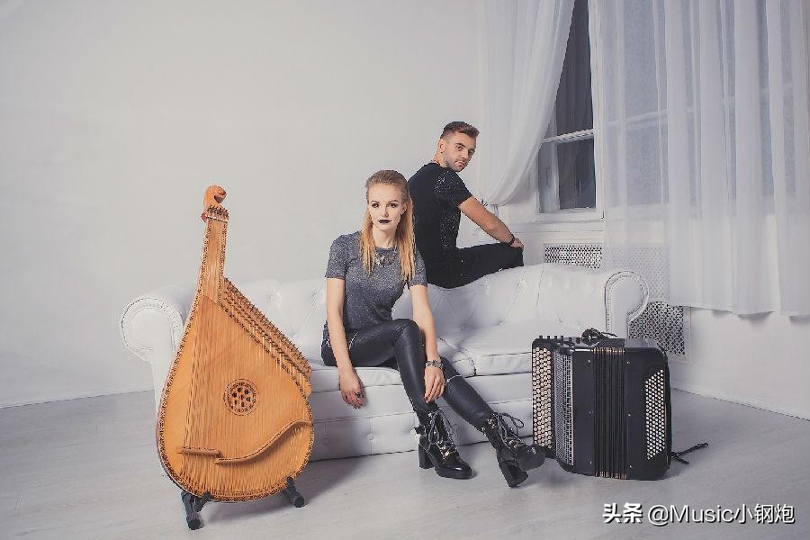 巴扬手风琴铃儿响叮当的指法视频,叮叮当铃儿响叮当数字手风琴简谱