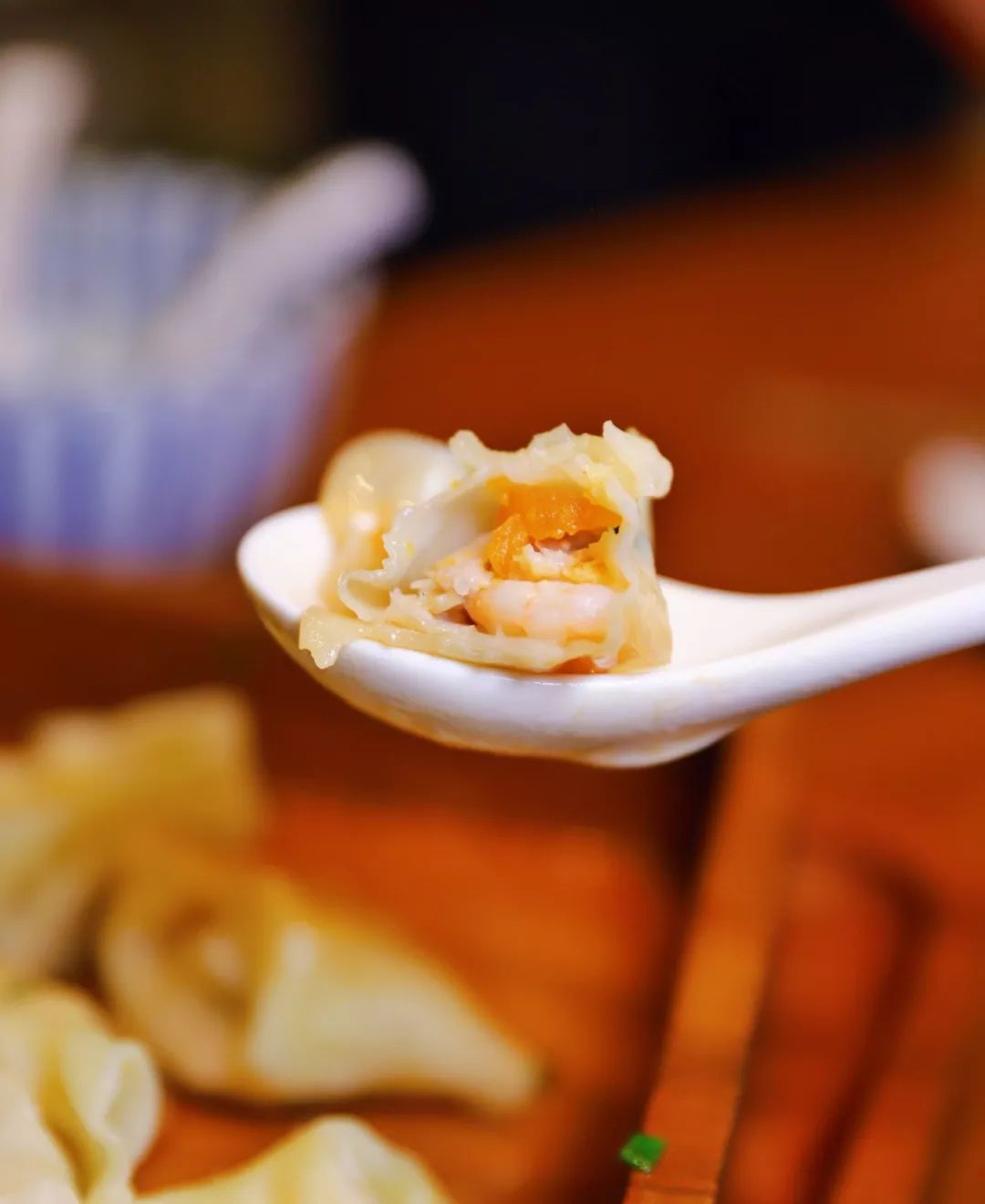 鍕ゅ璺簵,鍕ゅ璺笂